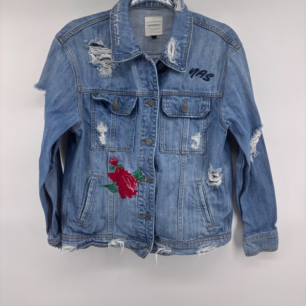 Distressed Denim Jacket NAS Embroidered Rose Applique Light Wash‎ Small